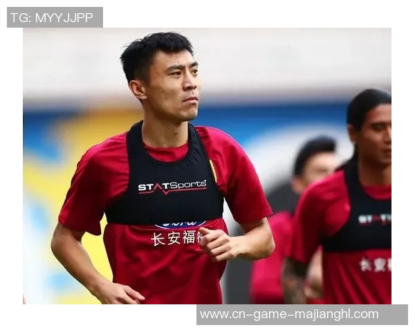 郑铮惊艳吊门击中横梁门将无奈目送球飞过