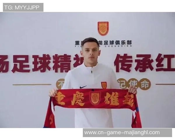 铜梁龙外援精彩头球破门助力球队打破僵局张外龙场边赞赏不断